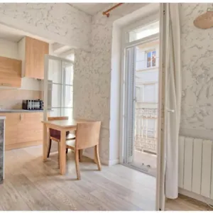 Equipe-climatise Avec Balcon Au Mourillon A 20m De La Apartment Toulon