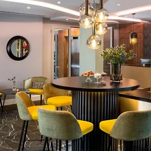 Hotel Leonardo Boutique Center