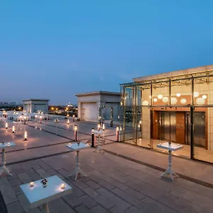 Doubletree By Hilton Topkapi Отель